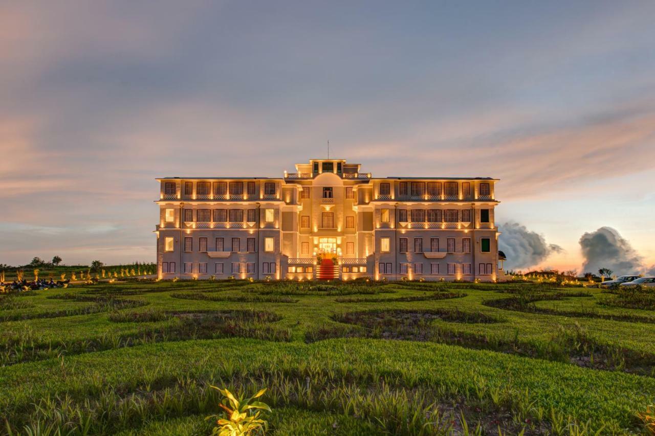 Le Bokor Palace Kampot Exterior foto